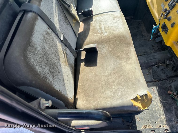 image for item EH6825 2002 Polaris Professional Series utility vehicle