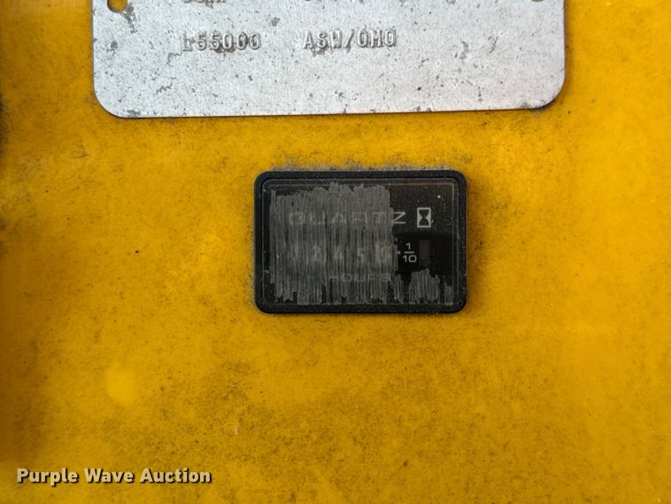 image for item EH6825 2002 Polaris Professional Series utility vehicle