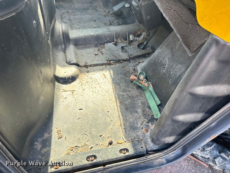 image for item EH6825 2002 Polaris Professional Series utility vehicle