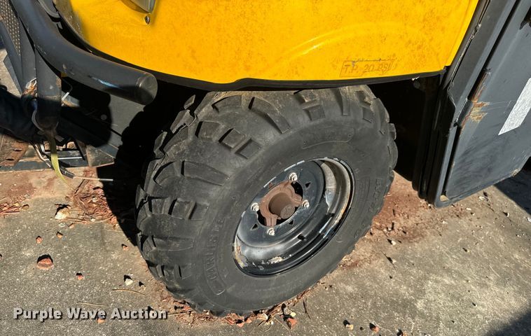 image for item EH6825 2002 Polaris Professional Series utility vehicle