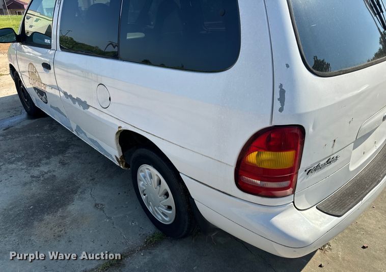 image for item EH6827 1998 Ford Windstar van