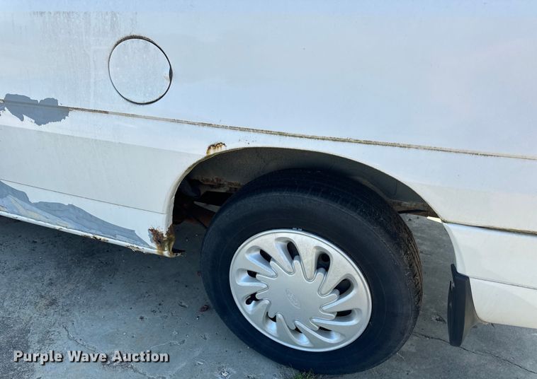 image for item EH6827 1998 Ford Windstar van