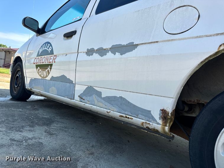 image for item EH6827 1998 Ford Windstar van