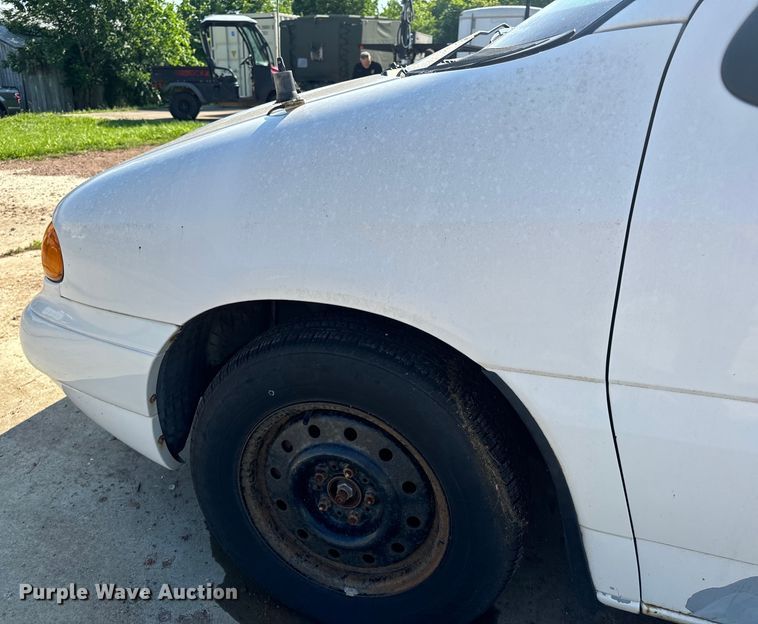 image for item EH6827 1998 Ford Windstar van