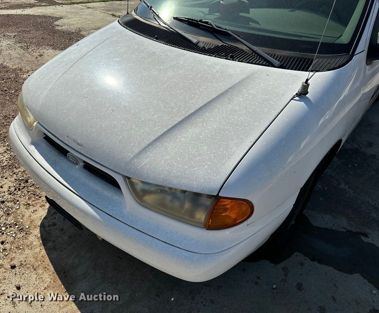 image for item EH6827 1998 Ford Windstar van