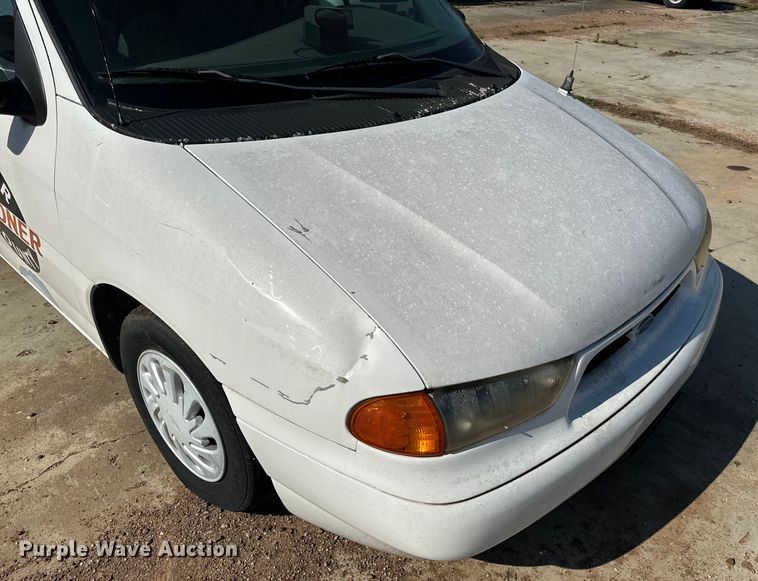 image for item EH6827 1998 Ford Windstar van