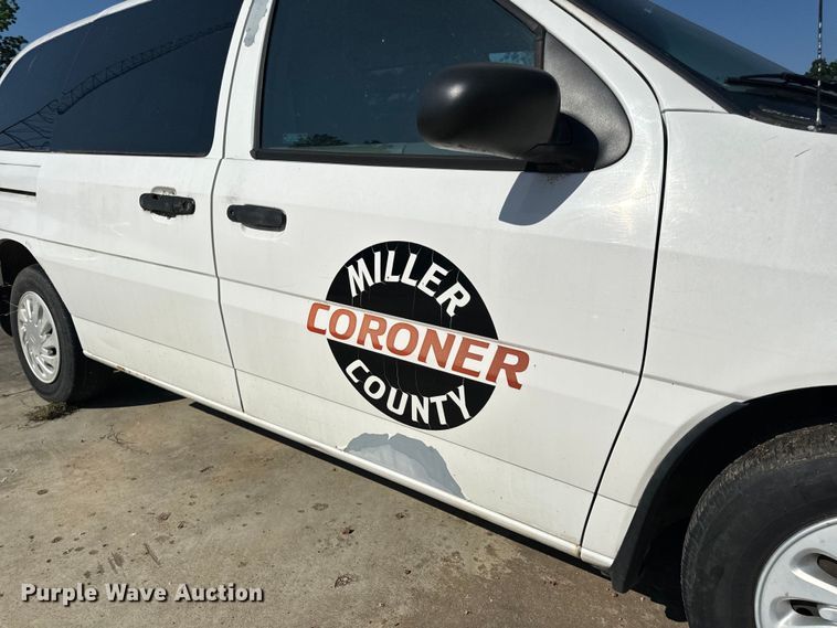 image for item EH6827 1998 Ford Windstar van