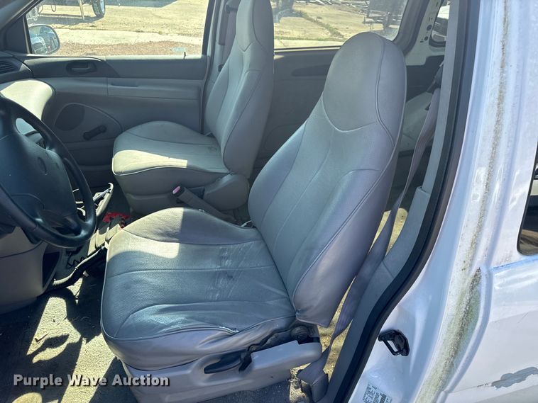 image for item EH6827 1998 Ford Windstar van