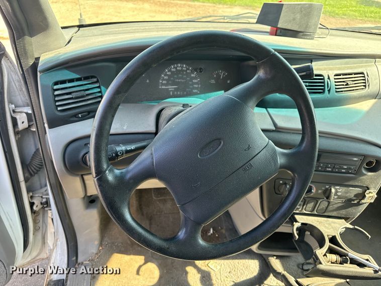 image for item EH6827 1998 Ford Windstar van