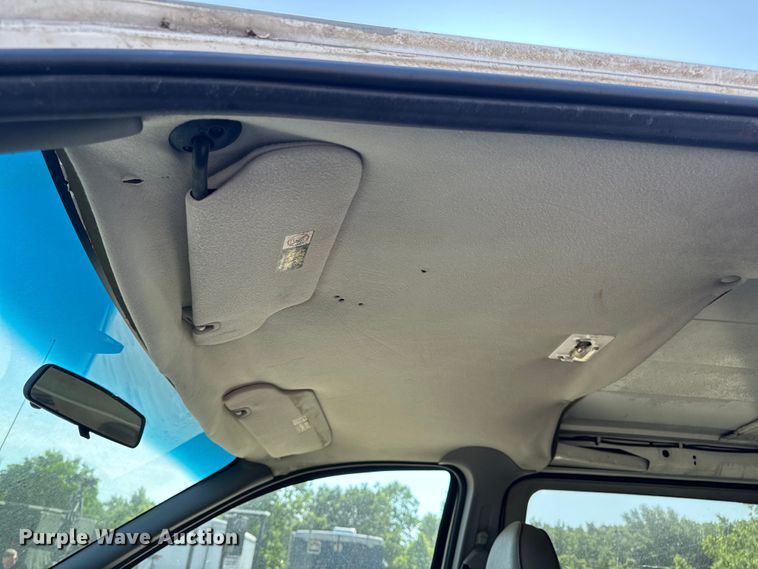 image for item EH6827 1998 Ford Windstar van