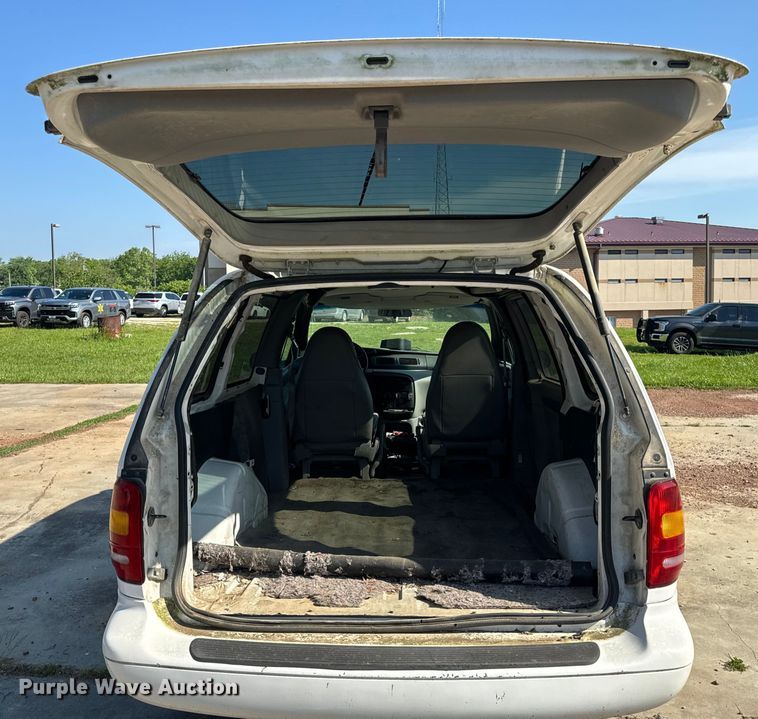 image for item EH6827 1998 Ford Windstar van