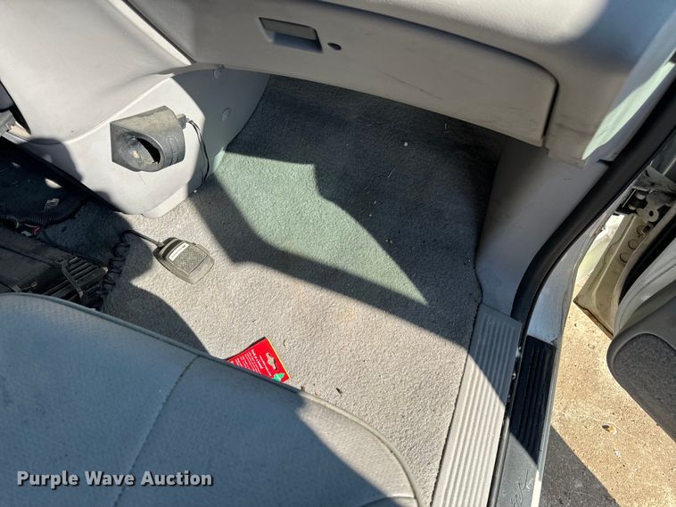 image for item EH6827 1998 Ford Windstar van