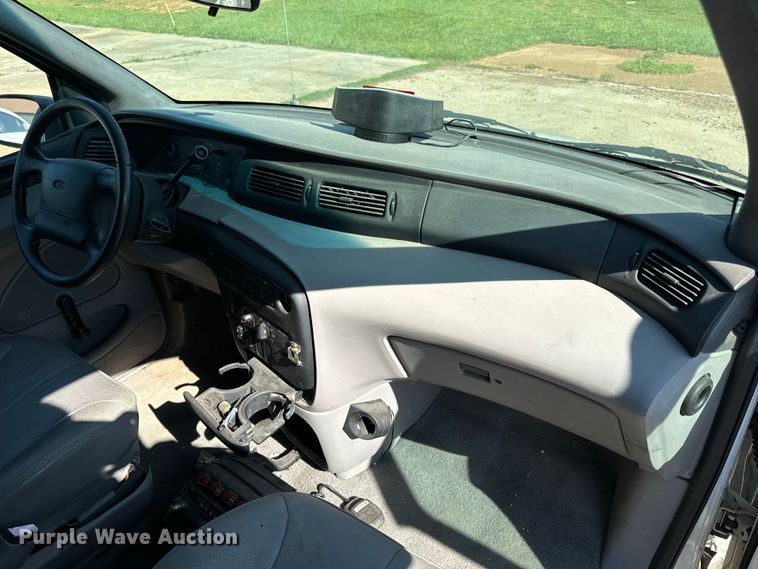 image for item EH6827 1998 Ford Windstar van