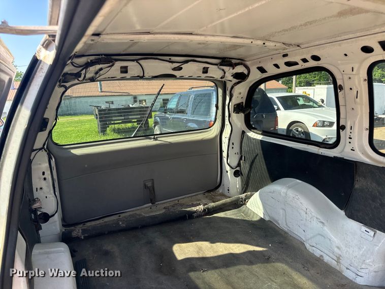 image for item EH6827 1998 Ford Windstar van