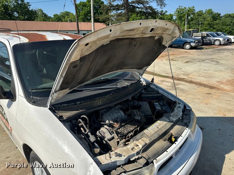 image for item EH6827 1998 Ford Windstar van