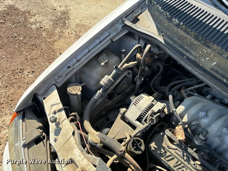 image for item EH6827 1998 Ford Windstar van