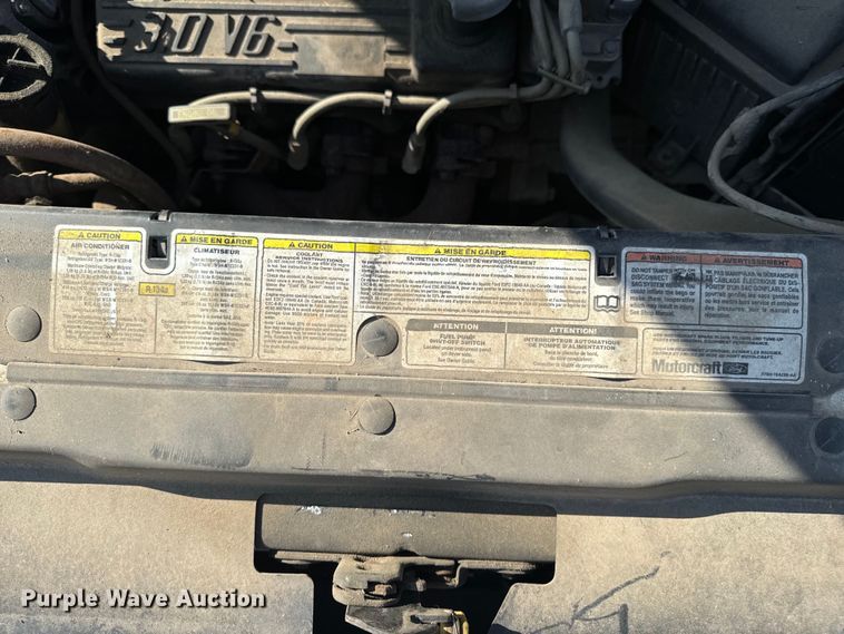 image for item EH6827 1998 Ford Windstar van