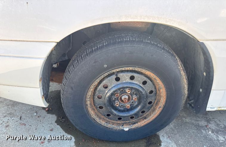 image for item EH6827 1998 Ford Windstar van