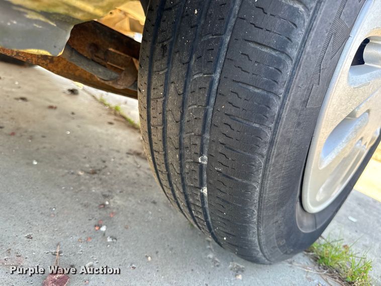 image for item EH6827 1998 Ford Windstar van