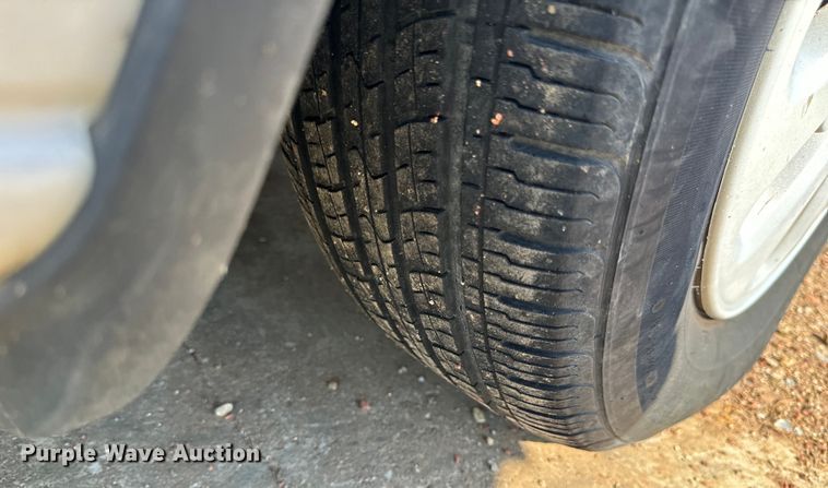 image for item EH6827 1998 Ford Windstar van