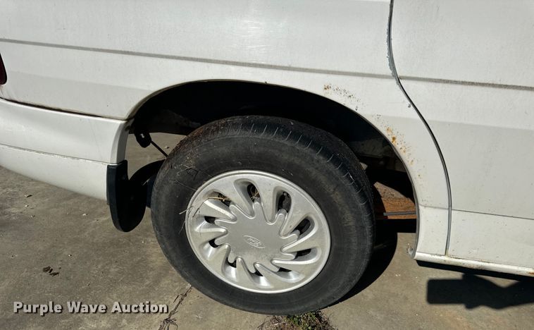 image for item EH6827 1998 Ford Windstar van