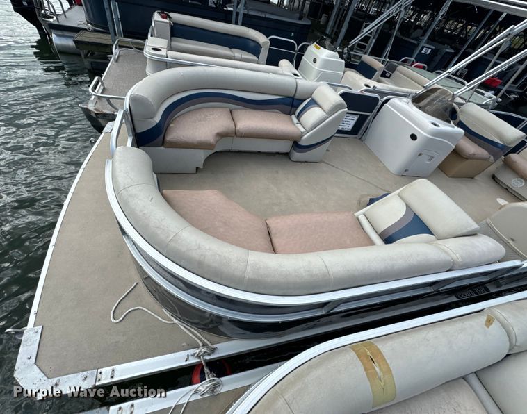 image for item EH6835 2011 Forest River 424CR LSR pontoon boat