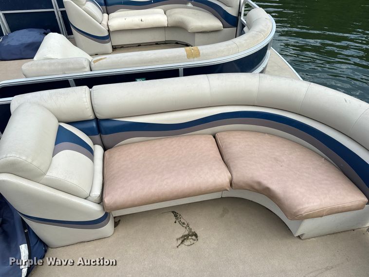 image for item EH6835 2011 Forest River 424CR LSR pontoon boat