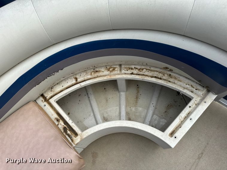 image for item EH6835 2011 Forest River 424CR LSR pontoon boat