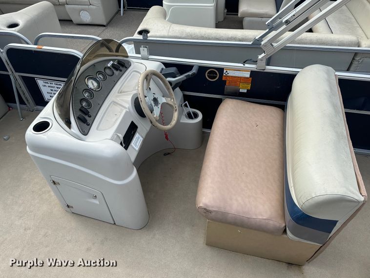 image for item EH6835 2011 Forest River 424CR LSR pontoon boat