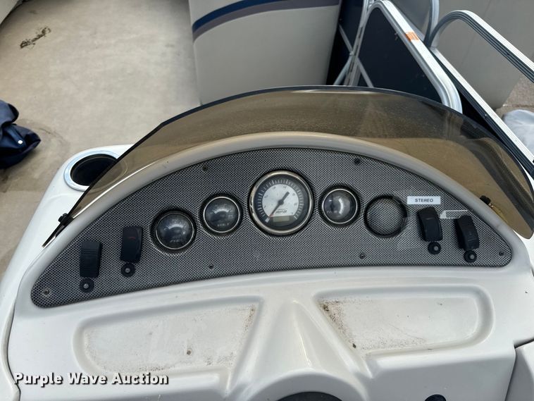 image for item EH6835 2011 Forest River 424CR LSR pontoon boat