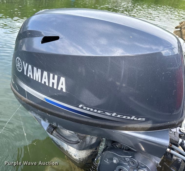 image for item EH6835 2011 Forest River 424CR LSR pontoon boat