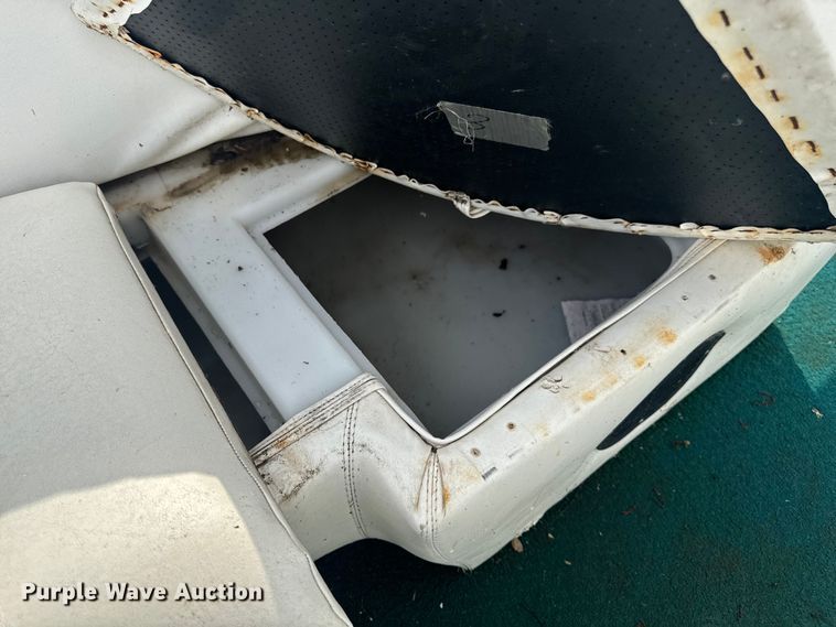 image for item EH6837 2003 Playcraft pontoon boat