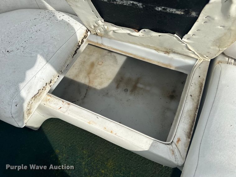 image for item EH6837 2003 Playcraft pontoon boat