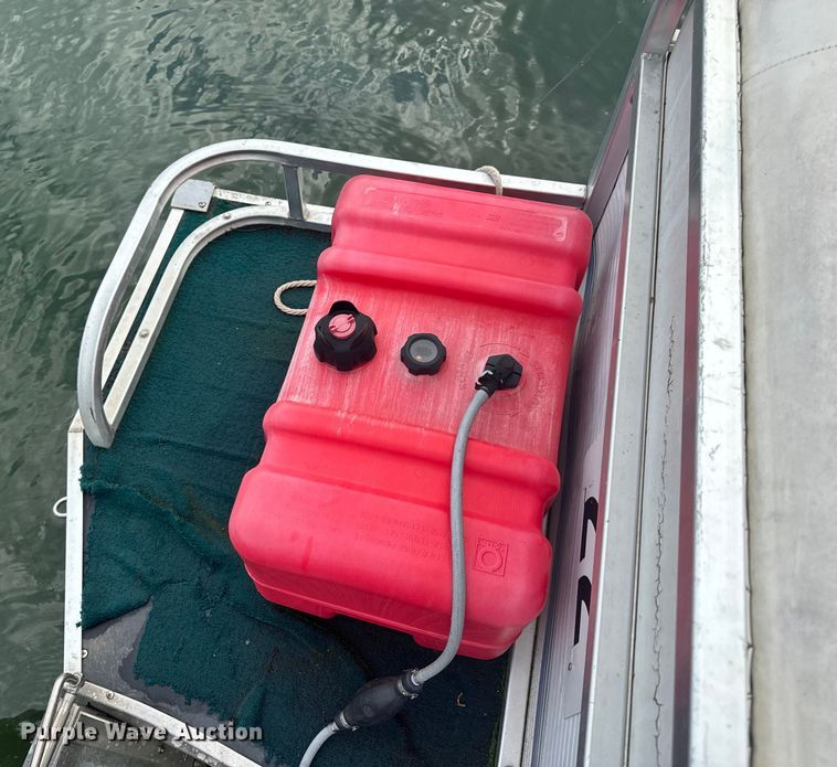 image for item EH6837 2003 Playcraft pontoon boat