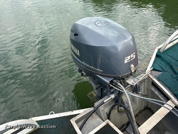 image for item EH6837 2003 Playcraft pontoon boat