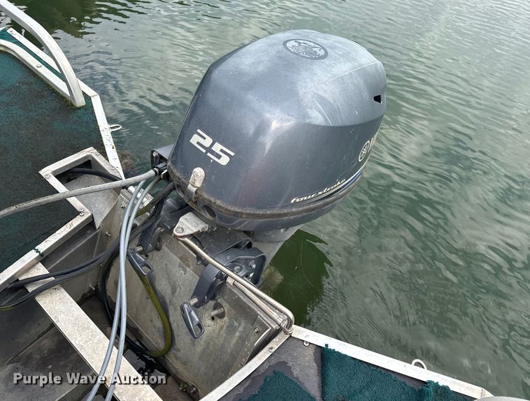 image for item EH6837 2003 Playcraft pontoon boat