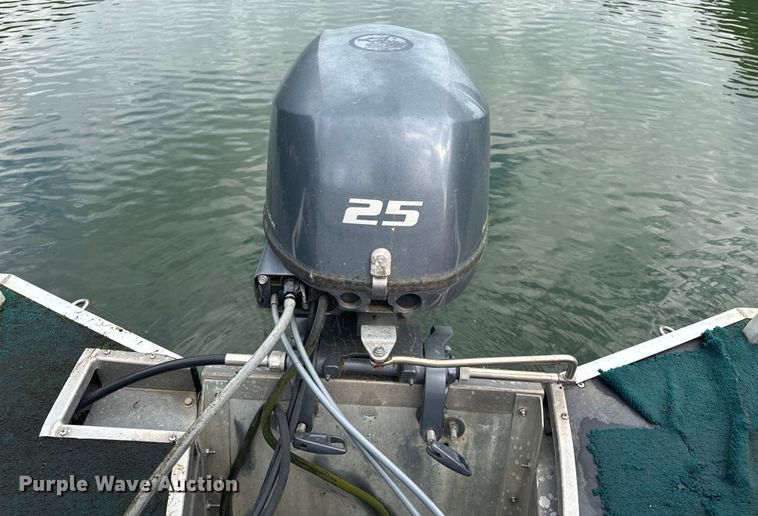 image for item EH6837 2003 Playcraft pontoon boat