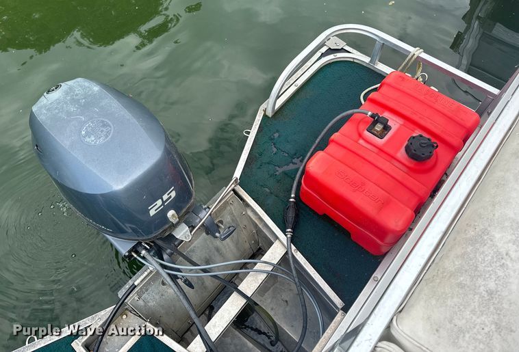 image for item EH6838 2003 Playcraft pontoon boat