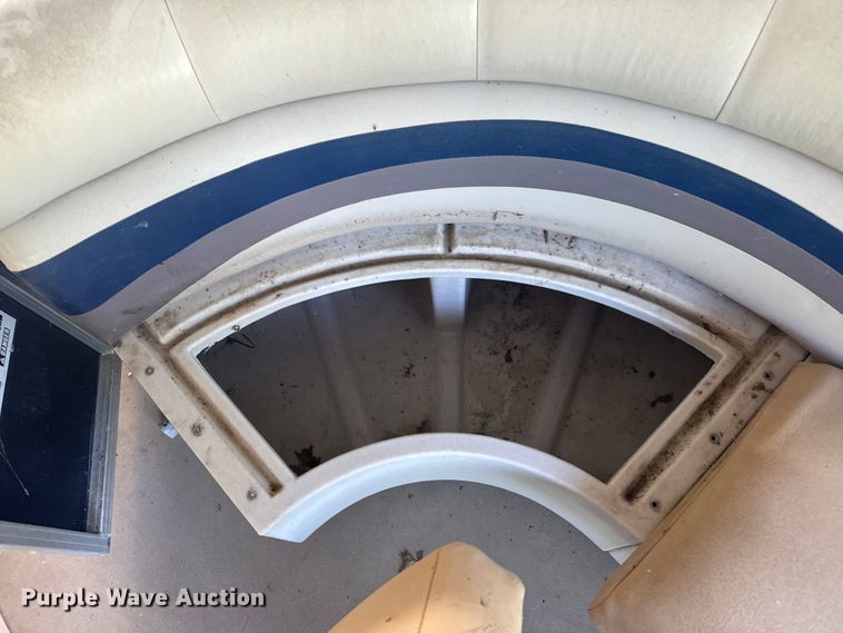 image for item EH6839 2011 Forest River 524CRLSR pontoon boat