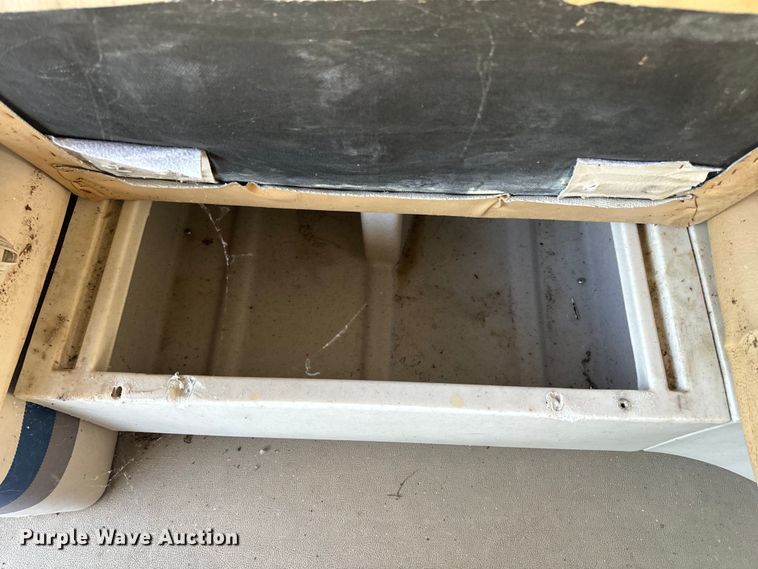 image for item EH6839 2011 Forest River 524CRLSR pontoon boat