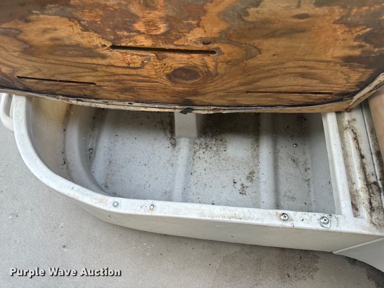 image for item EH6839 2011 Forest River 524CRLSR pontoon boat