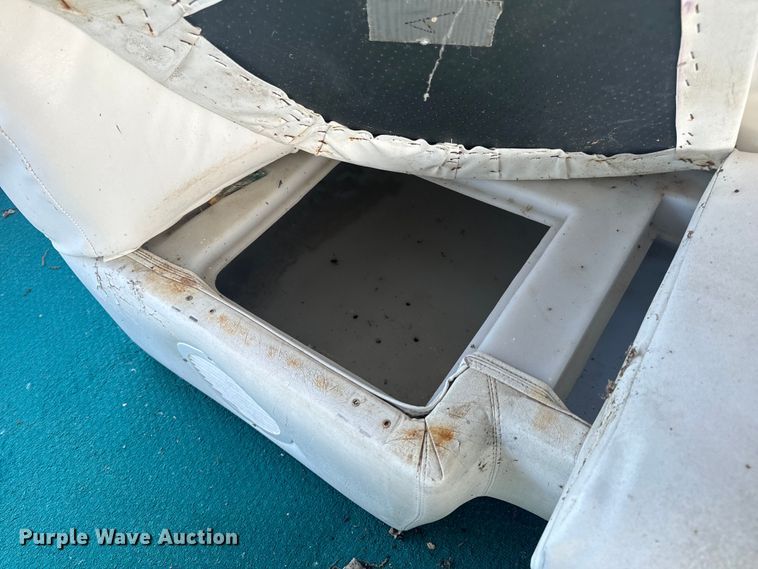 image for item EH6840 2003 Playcraft pontoon boat