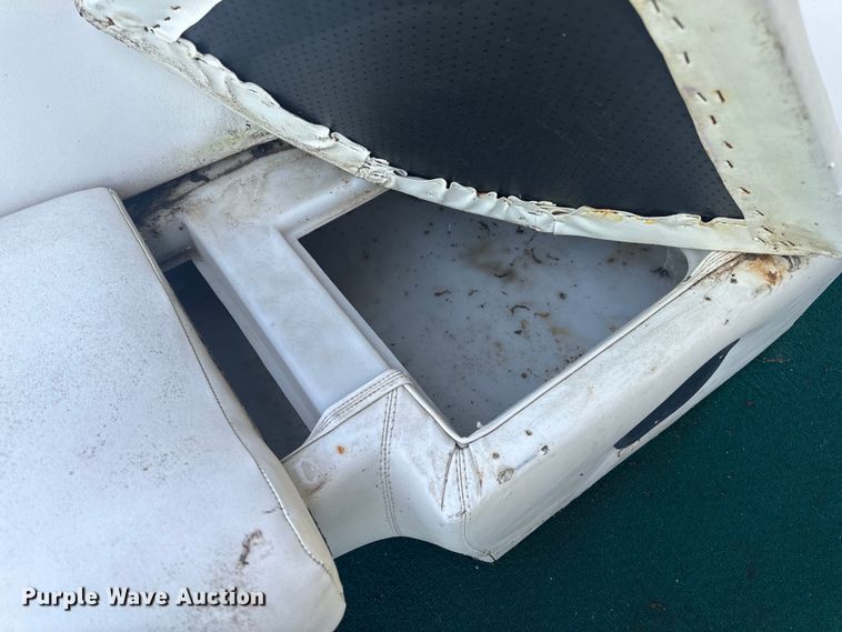 image for item EH6840 2003 Playcraft pontoon boat