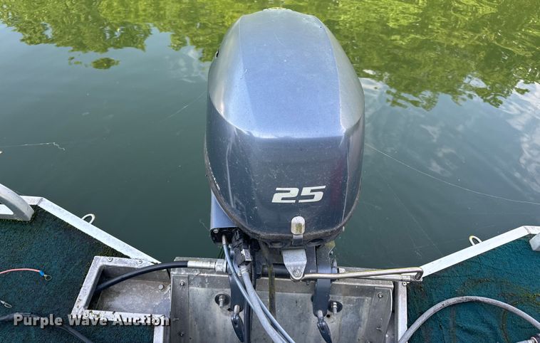 image for item EH6840 2003 Playcraft pontoon boat