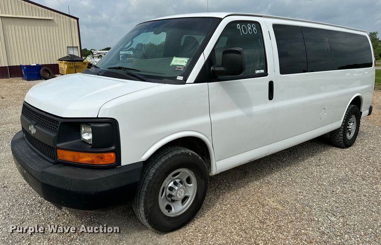 image for item EH6847 2015 Chevrolet  Express 3500 van