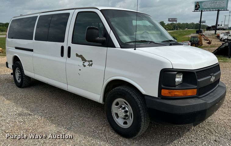 image for item EH6847 2015 Chevrolet  Express 3500 van