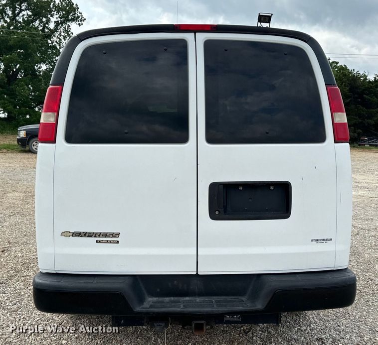 image for item EH6847 2015 Chevrolet  Express 3500 van