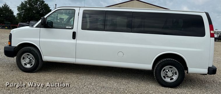 image for item EH6847 2015 Chevrolet  Express 3500 van