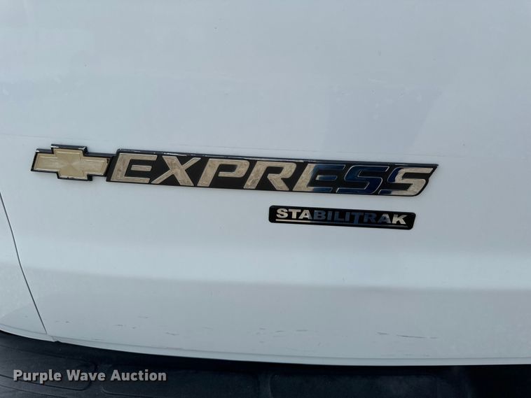 image for item EH6847 2015 Chevrolet  Express 3500 van
