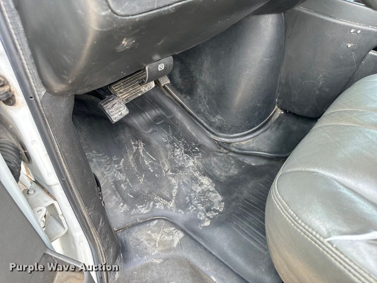 image for item EH6847 2015 Chevrolet  Express 3500 van